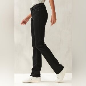 Like-New- Lucky Brand Mid Rise Straight Leg Black Jeans Pants (26)